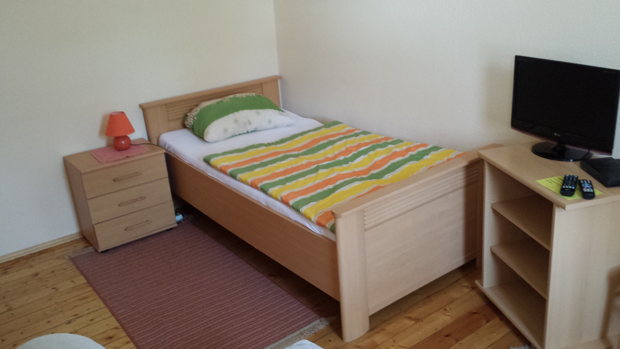 Einzelzimmer 005 mit Einzelbett im Hotel Kalimera Heddesheim